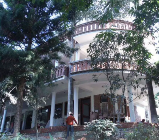 Cottage by the River in Gurugram, India Designe and Built by the Architect Vani Bahl, Bhooma Homes.