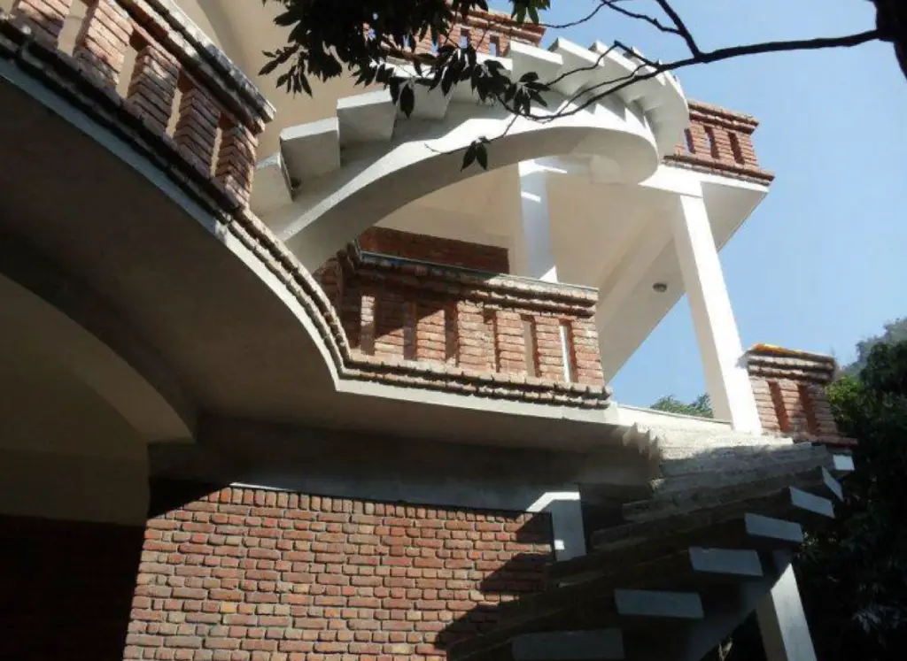 Cottage by the River in Gurugram, India Designe and Built by the Architect Vani Bahl, Bhooma Homes.